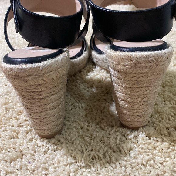 Stuart Weitzman brand NEW strappy straw wedges black sandals size 7 - Picture 8 of 11